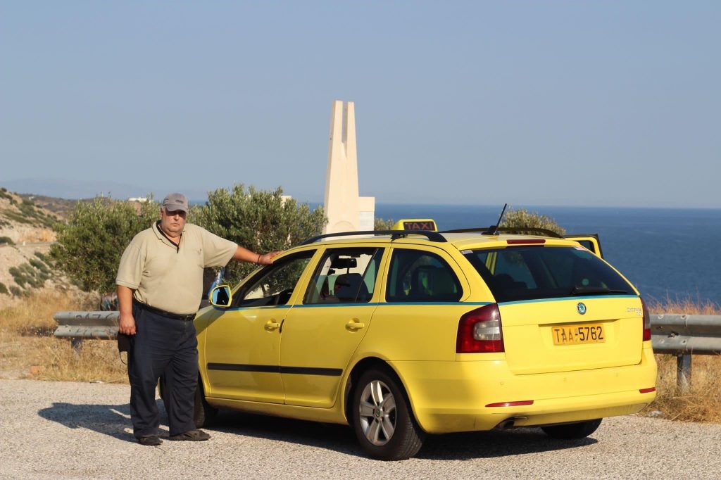 Taxi ad Atene: Nick Bessis ed il suo taxi 