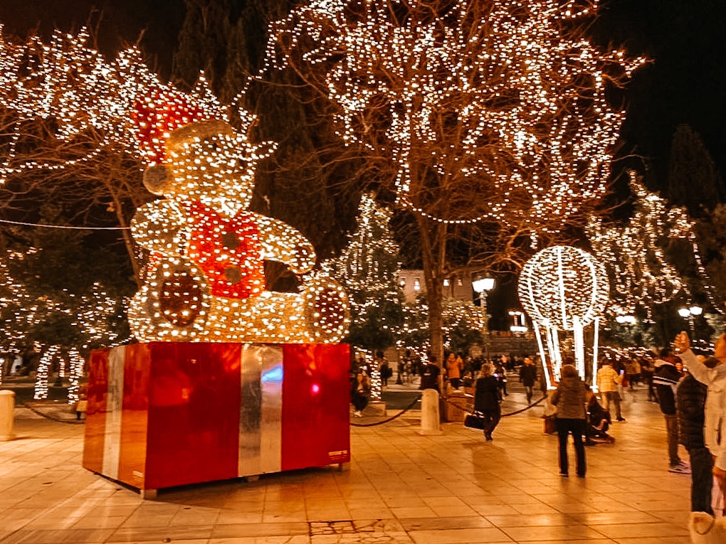 Natale ad Atene: Le decorazioni natalizie di piazza Syntagma 