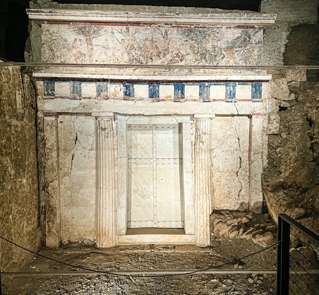Tombe Reali Vergina: La facciata della Tomba di Filippo II​, 336 a.C. 